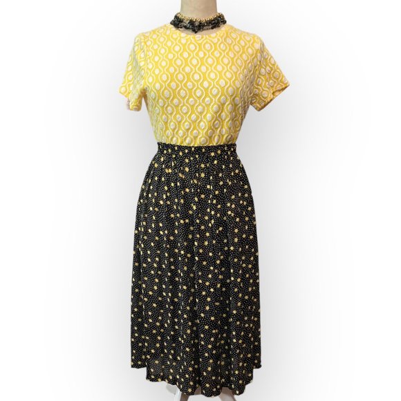 Hello Yellow Crop Top SZ XL - Picture 3 of 6